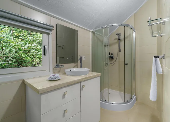 Seaview Private